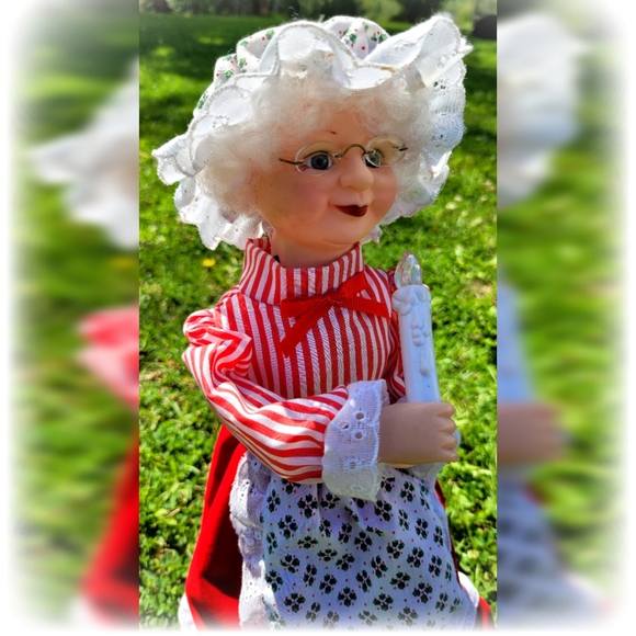 Vintage 90s Animated Mrs Claus - Picture 6 of 7